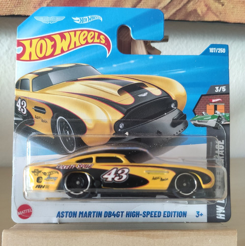 Hot wheels aston - hot,