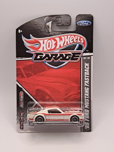 Hot wheels 2011 garage - 2011, '65