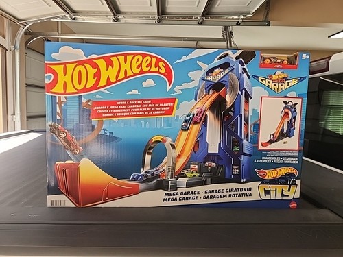 Hot wheels ftb68 mega - wheels, garage